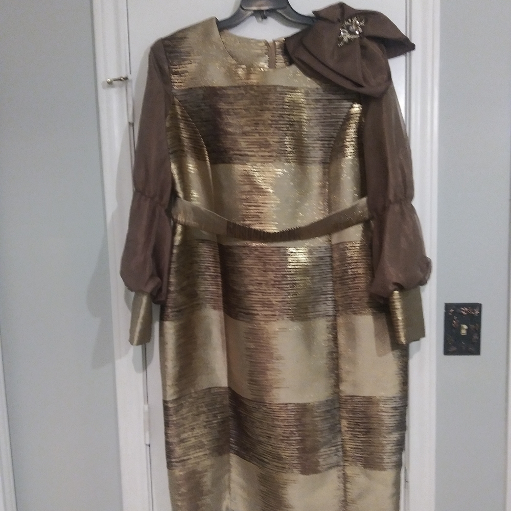 Classy Brown and Creme Dress